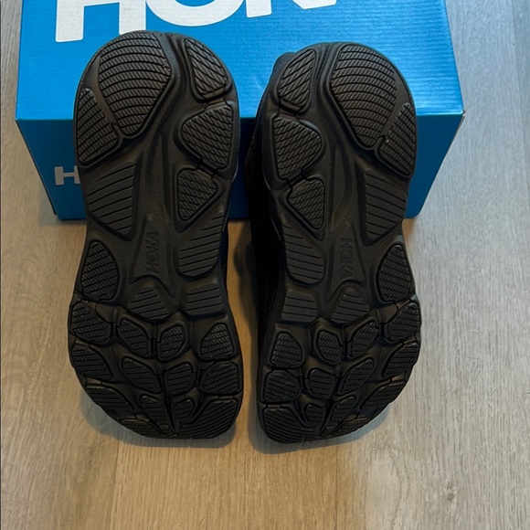 HOKA Y CLIFTON 10 3.5Y/5W - Picture 3 of 9